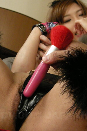 Lovely pet lady, Ami Kurosawa likes gifts and sex