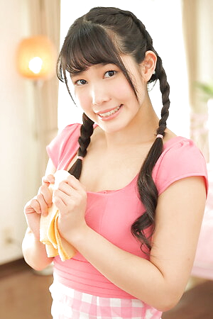 Teen Yui Kasugano wants to play with a hard dick