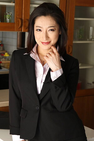 What luck! New office lady Marina Matsumoto is so hot and naughty!